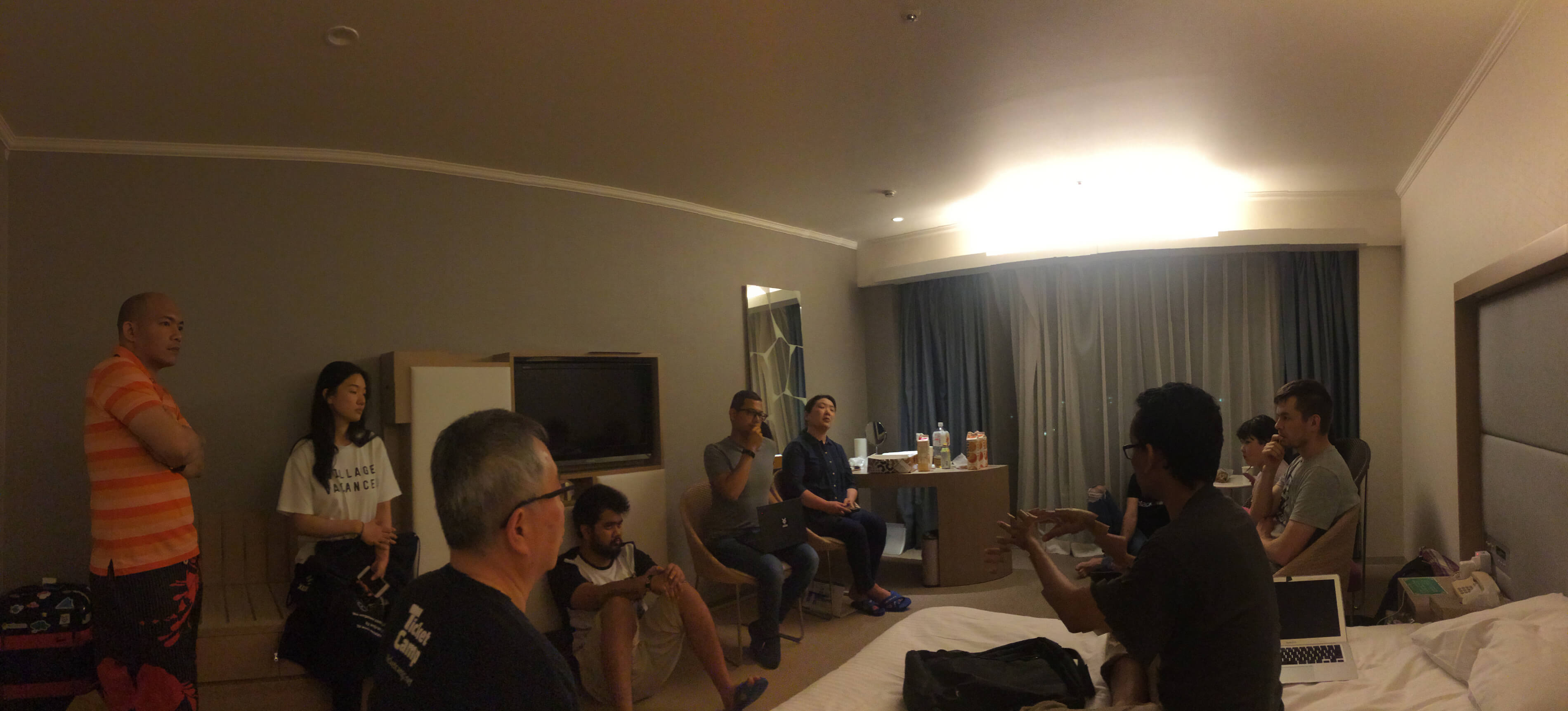 Xoxzo meeting in hotel room